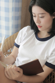 第一次的秘密经历女主