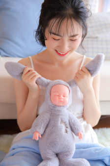 女朋友的丰满妈咪